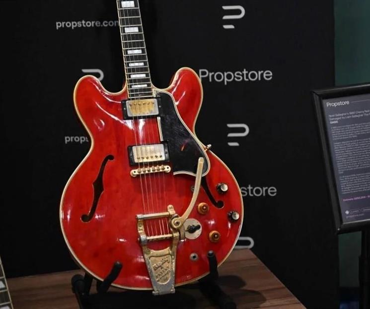Venden en subasta la guitarra que separó a Oasis en 2009 Venden en subasta la guitarra que separó a Oasis en 2009