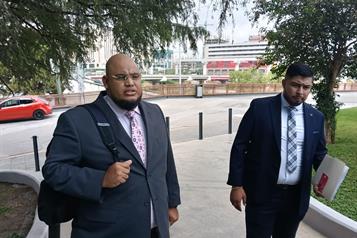 Denuncian ante Fiscalía General de Justicia al papá de Debanhi