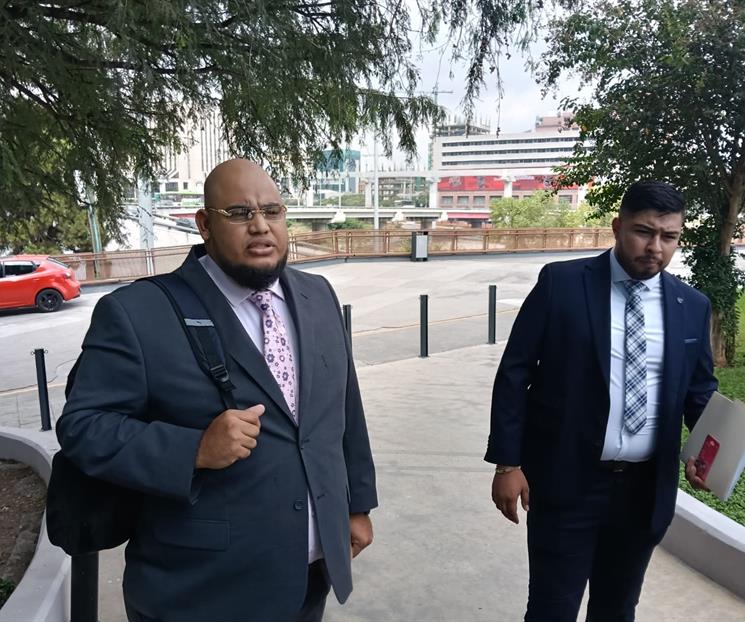 Denuncian ante Fiscalía General de Justicia al papá de Debanhi Denuncian ante Fiscalía General de Justicia al papá de Debanhi