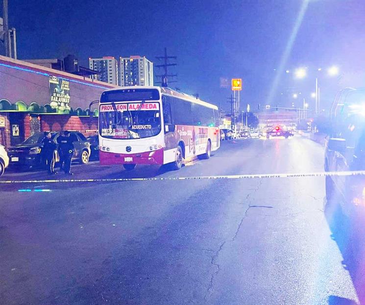 Muere chofer de camión tras riña con pasajero Muere chofer de camión tras riña con pasajero