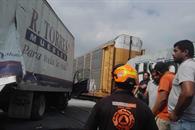 Embiste tren a camioneta Embiste tren a camioneta