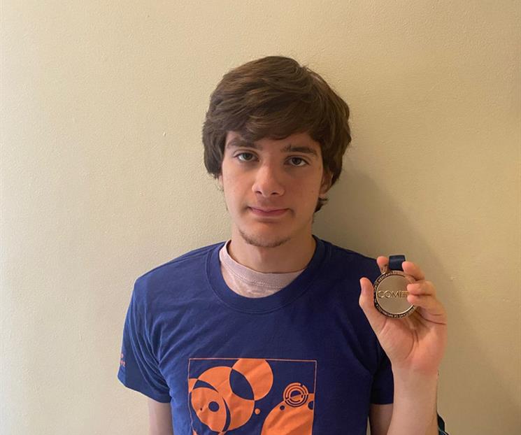 Alumno UDEM entre los mejores programadores jóvenes de México Alumno UDEM entre los mejores programadores jóvenes de México