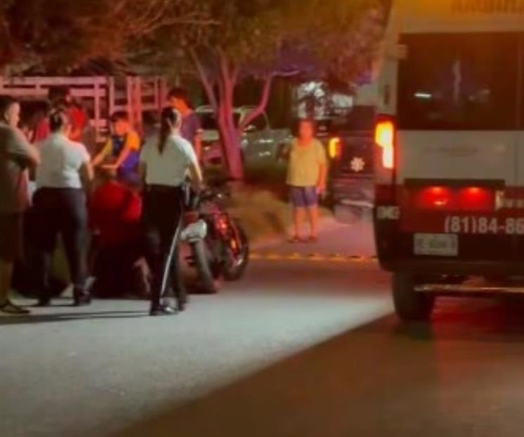 Muere motociclista al estrellarse contra poste en Apodaca Muere motociclista al estrellarse contra poste en Apodaca
