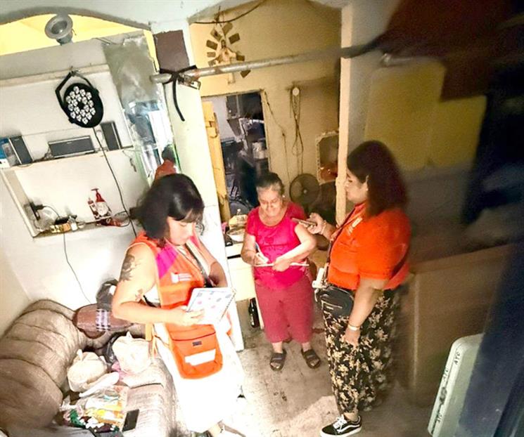 Brindan apoyos a familias afectadas por incendio Brindan apoyos a familias afectadas por incendio