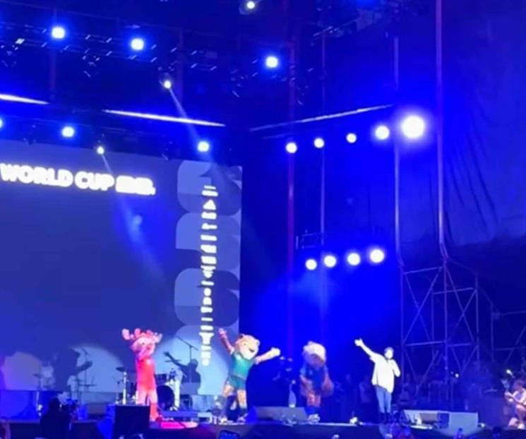 Se presentan en el Fundidora mascotas mundialistas Se presentan en el Fundidora mascotas mundialistas