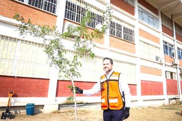 Reforestan escuela secundaria en Garc&iacute;a