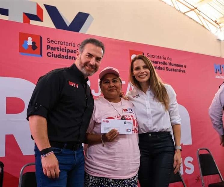 Fortalecen apoyo a mujeres con Tarjeta Regia Plus Fortalecen apoyo a mujeres con Tarjeta Regia Plus