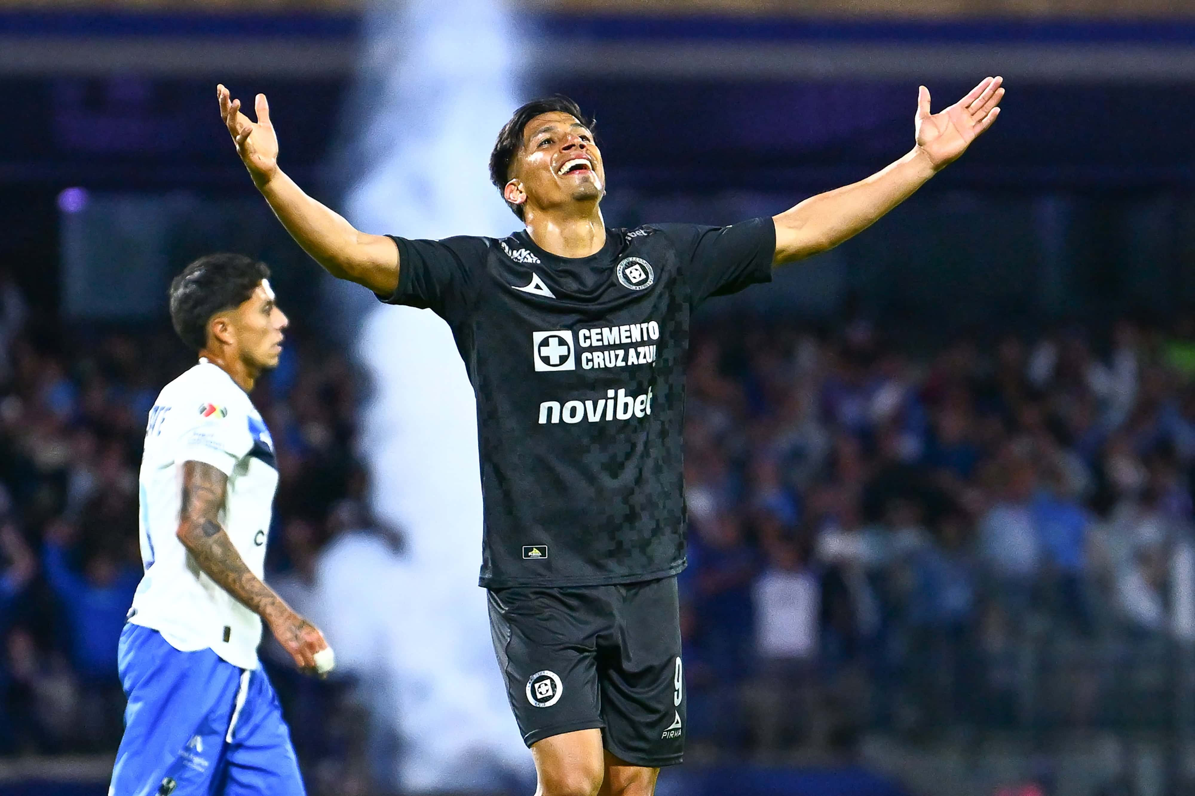 Ángel Sepúlveda hace el 2-0.