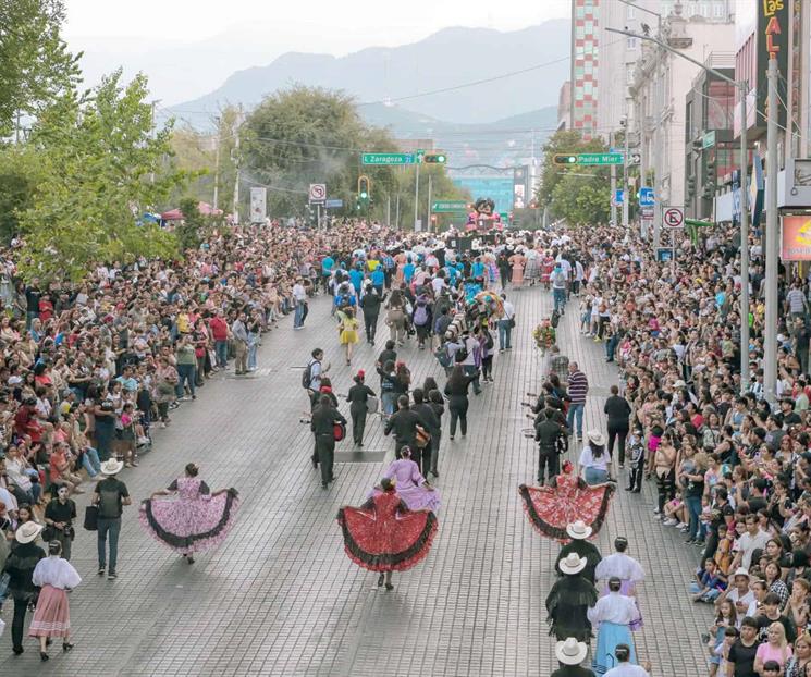 Se apoderan el arte, la música y la tradición de las calles Se apoderan el arte, la música y la tradición de las calles