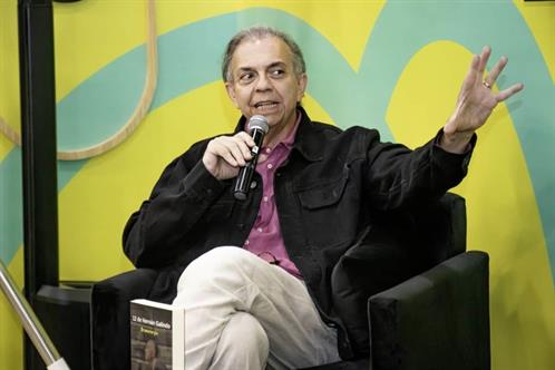 Comparte visión sobre el arte teatral y la dramaturgia contemporánea