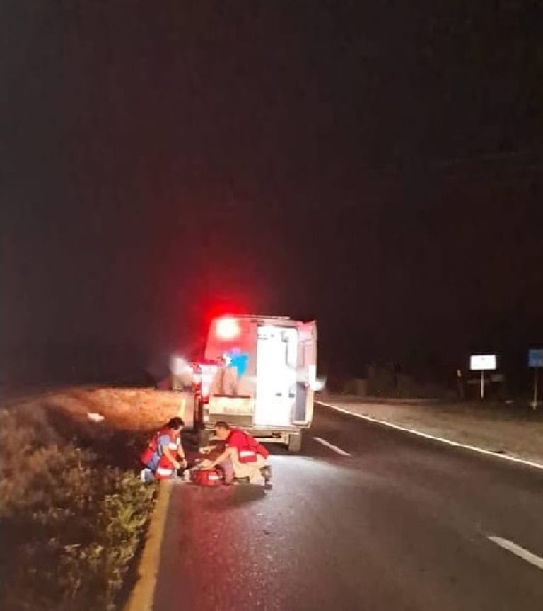 Un ciclista perdió la vida al ser impactado por alcance, por un automóvil que era conducido a exceso de velocidad, en la carretera Nacional, en el municipio de Hualahuises.