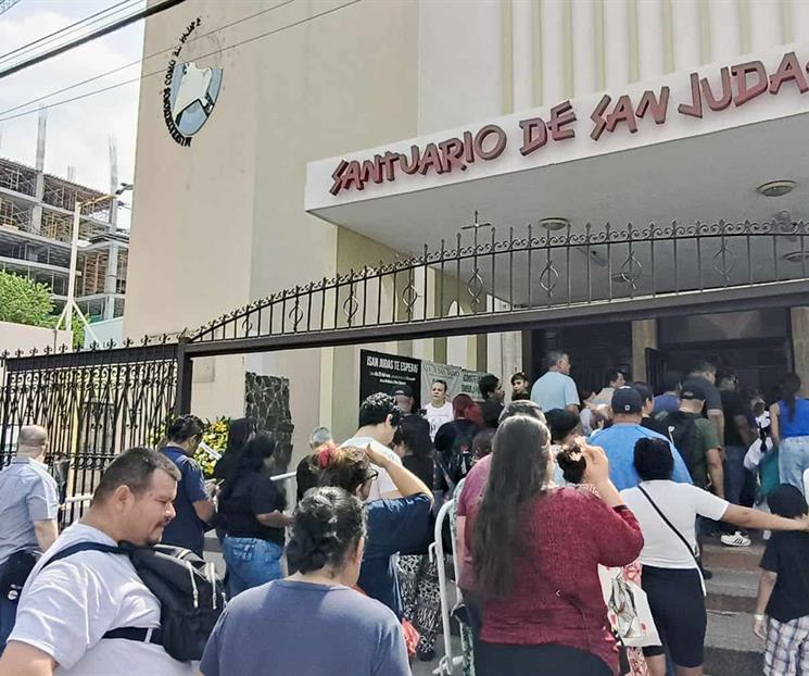 Abarrotan los alrededores del Santuario de San Judas Tadeo Abarrotan los alrededores del Santuario de San Judas Tadeo
