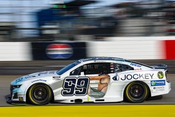 Queda Suárez 22 en Martinsville