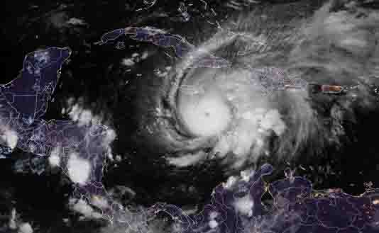 Avanza Melissa como catastrófico huracán