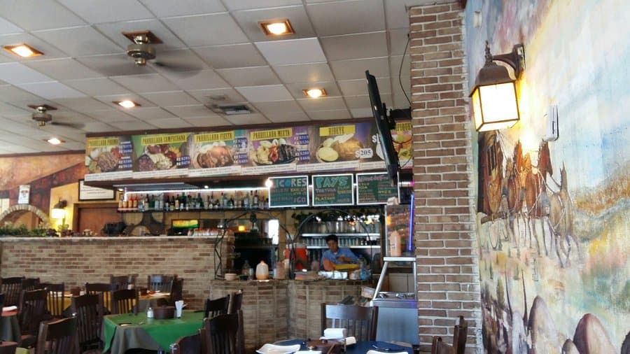 Sufre cocinero quemadura con agua hirviendo Sufre cocinero quemadura con agua hirviendo