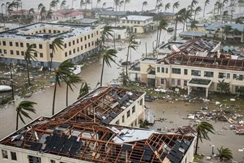 Se degrada ´Melissa´ a huracán categoría 3 tras devastar Jamaica