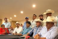 Exigen agricultores reinstalar mesa de negociación con gobierno