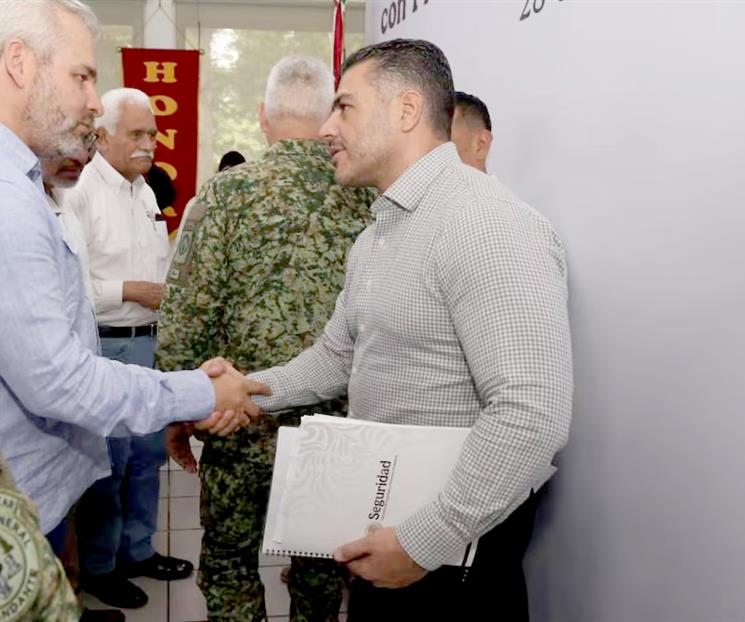 Escucha Harfuch a citricultores michoacanos