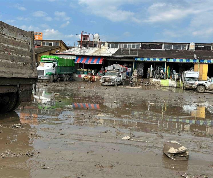 Sube a 82 el número de muertos por inundaciones Sube a 82 el número de muertos por inundaciones