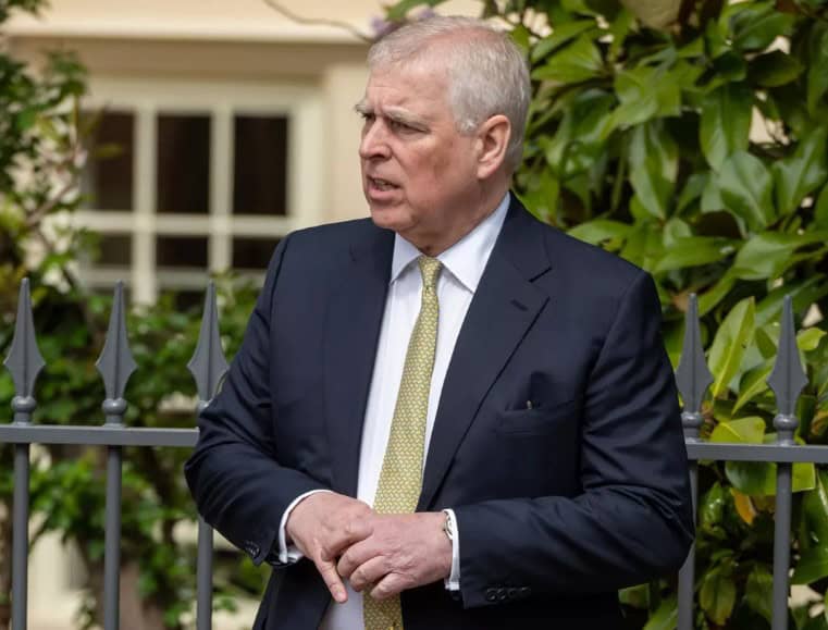 Arrestan a ex pr&iacute;ncipe Andrew por relaci&oacute;n con caso Epstein