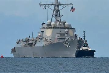 Abandona buque destructor de EU Trinidad y Tobago
