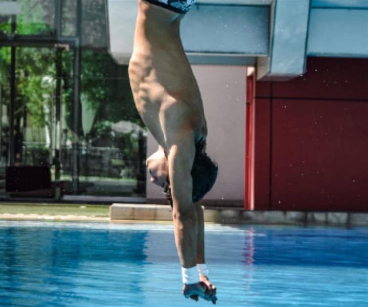 Arrasa regio en clavados de NCAA