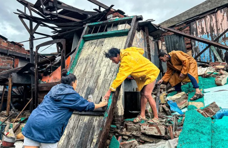 Embajada de México en Jamaica regresa en vuelo a 20 mexicanos