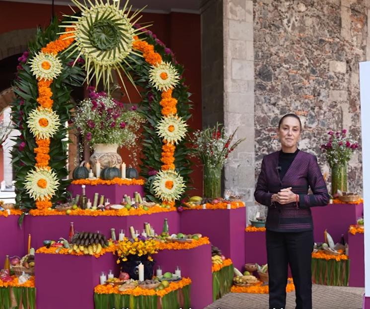 Sheinbaum presenta ofrenda del Día de Muertos en Palacio Nacional Sheinbaum presenta ofrenda del Día de Muertos en Palacio Nacional