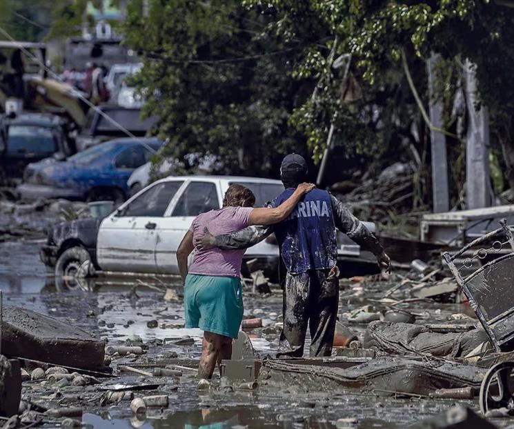 Dona Unión Europea 700 mil euros a damnificados