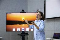 Comparte sus experiencias de introspección y servicio en Zambia Comparte sus experiencias de introspección y servicio en Zambia