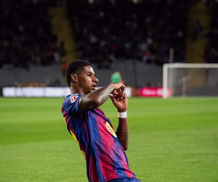 Vence Barcelona al Elche en la Liga de España