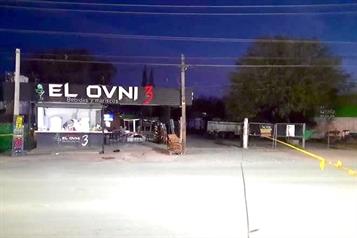Ejecutan a tres mujeres en bar; hay 6 heridos