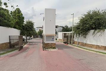 Roban 250 mil de residencia en García