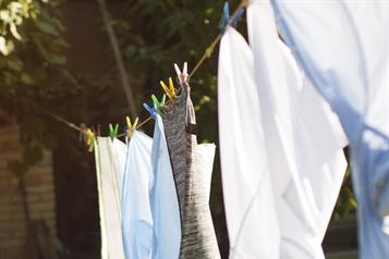 Trucos caseros para eliminar el olor de tabaco en ropa