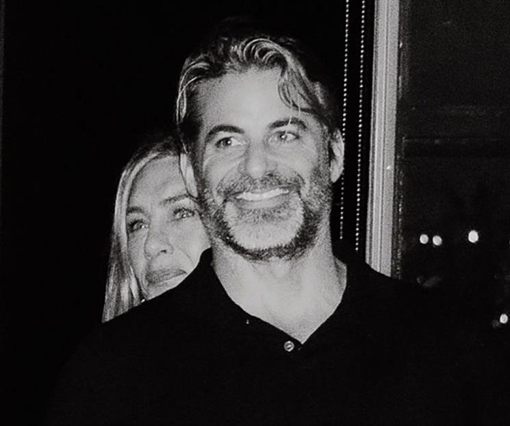 Confirman noviazgo entre Jennifer Aniston y Jim Curtis Confirman noviazgo entre Jennifer Aniston y Jim Curtis