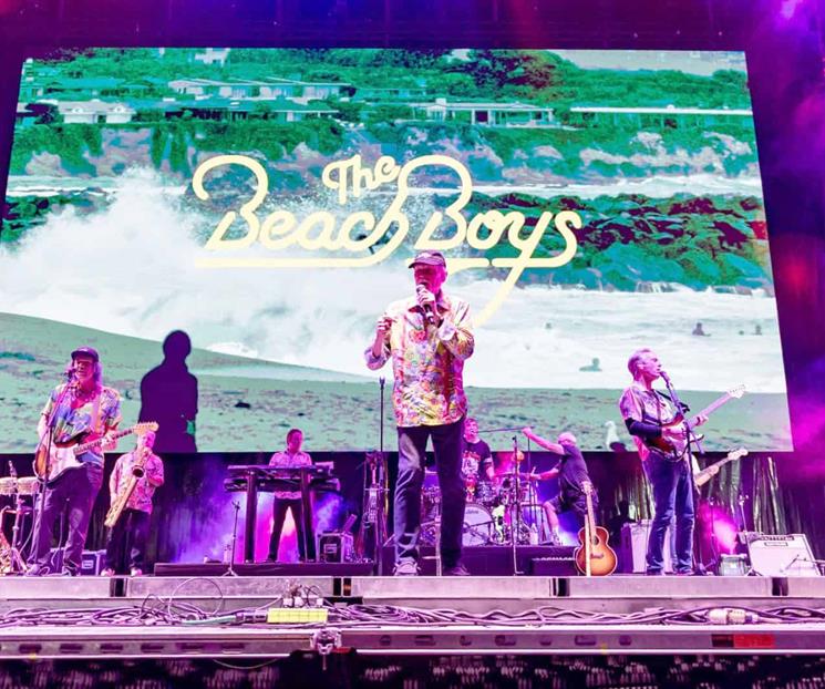 Clausuran Festival Santa Lucía con The Beach Boys
