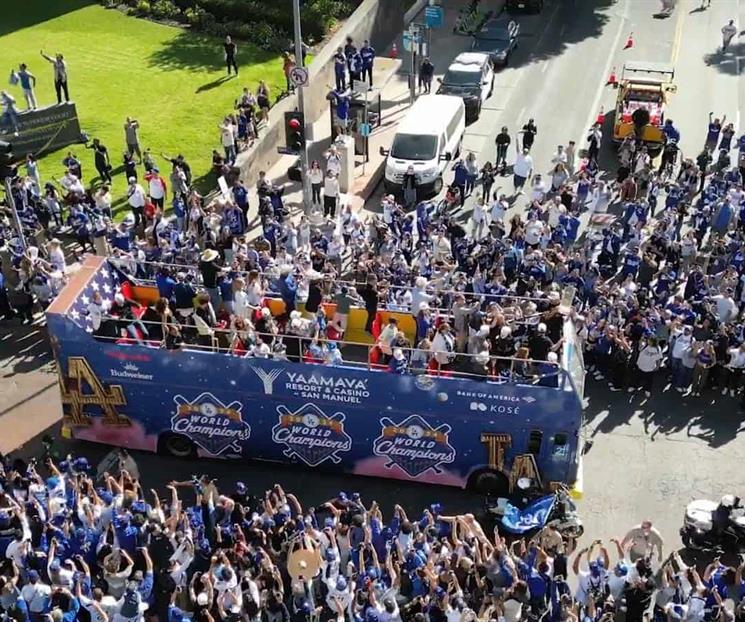 Festejan Dodgers en Los Ángeles su título de Serie Mundial Festejan Dodgers en Los Ángeles su título de Serie Mundial