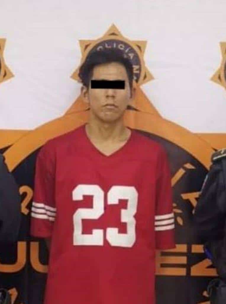 Elementos de la Secretaría de Seguridad y Protección Ciudadana, evitaron que un narcodistribuidor escapara brincando la barda de un domicilio en la colonia Mirador de San Antonio.