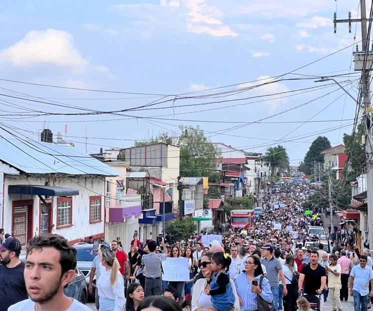 Irrumpen manifestantes en Palacio de Gobierno de Michoacán