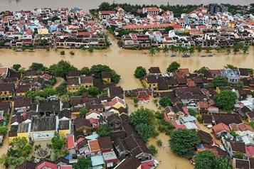 Inundaciones y deslaves dejan al menos 37 muertos en Vietnam