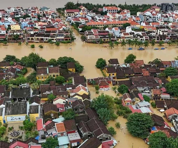 Inundaciones y deslaves dejan al menos 37 muertos en Vietnam Inundaciones y deslaves dejan al menos 37 muertos en Vietnam