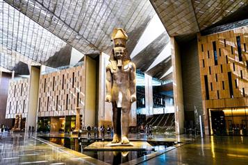 Inauguran el Gran Museo Egipcio con tesoros de Tutankamón