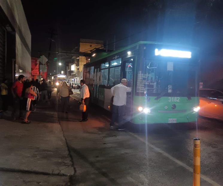 Intenta mujer raptar a niño Intenta mujer raptar a niño