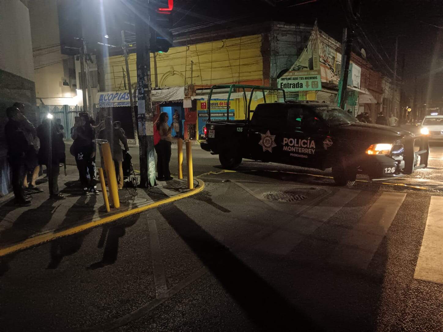 Una mujer presuntamente bajo los efectos de las derogas fue detenida por policías de la Regia, al intentar raptar a un niño de tres años de edad, en el centro de Monterrey.