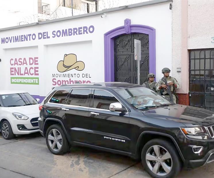 Blindan militares a nueva alcaldesa de Uruapan Blindan militares a nueva alcaldesa de Uruapan