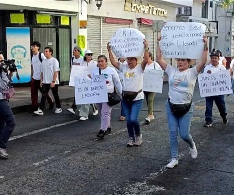 Marchan otra vez en Uruapan por justicia para Manzo Marchan otra vez en Uruapan por justicia para Manzo