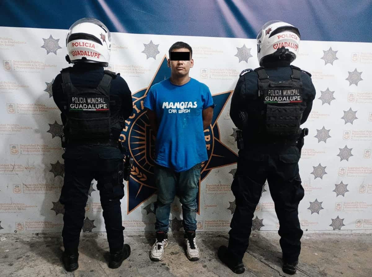 Dos delincuentes asaltaron a los clientes de una Academia de Baile ubicada en el municipio de Guadalupe, quienes fueron despojados de sus pertenencias.