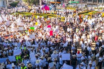 Marchan por la paz en Uruapan 