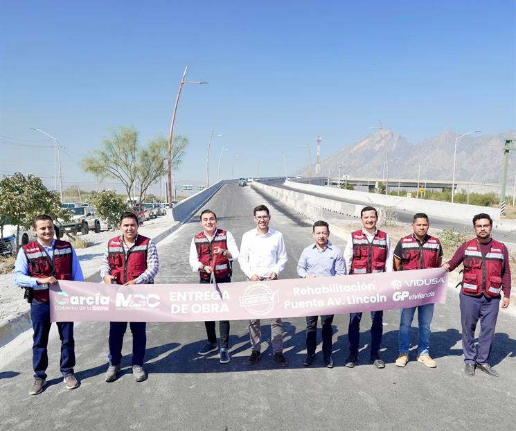 Entrega Manuel Guerra puente de Avenida Lincoln