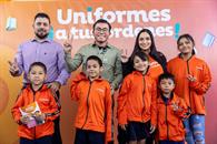 Presume Félix que solo Juárez da uniformes escolares gratuitos Presume Félix que solo Juárez da uniformes escolares gratuitos